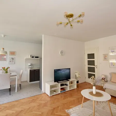 Apartment Ivana Omiš Esterno foto